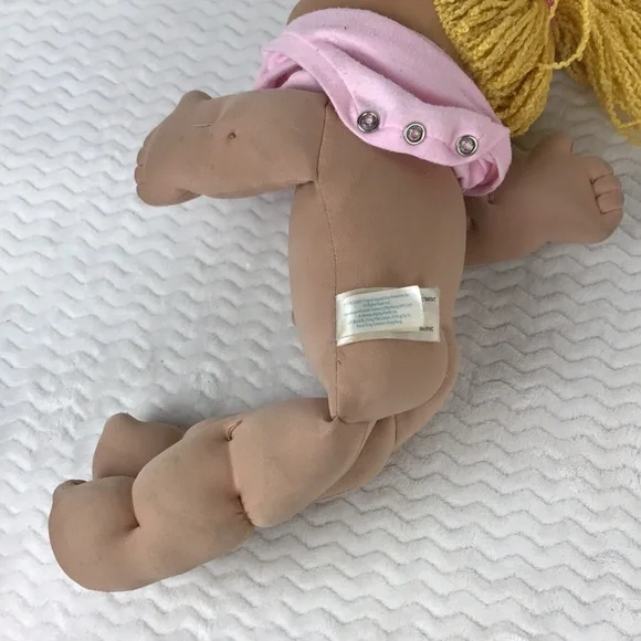 Cabbage Patch doll - Picture 7 of 16